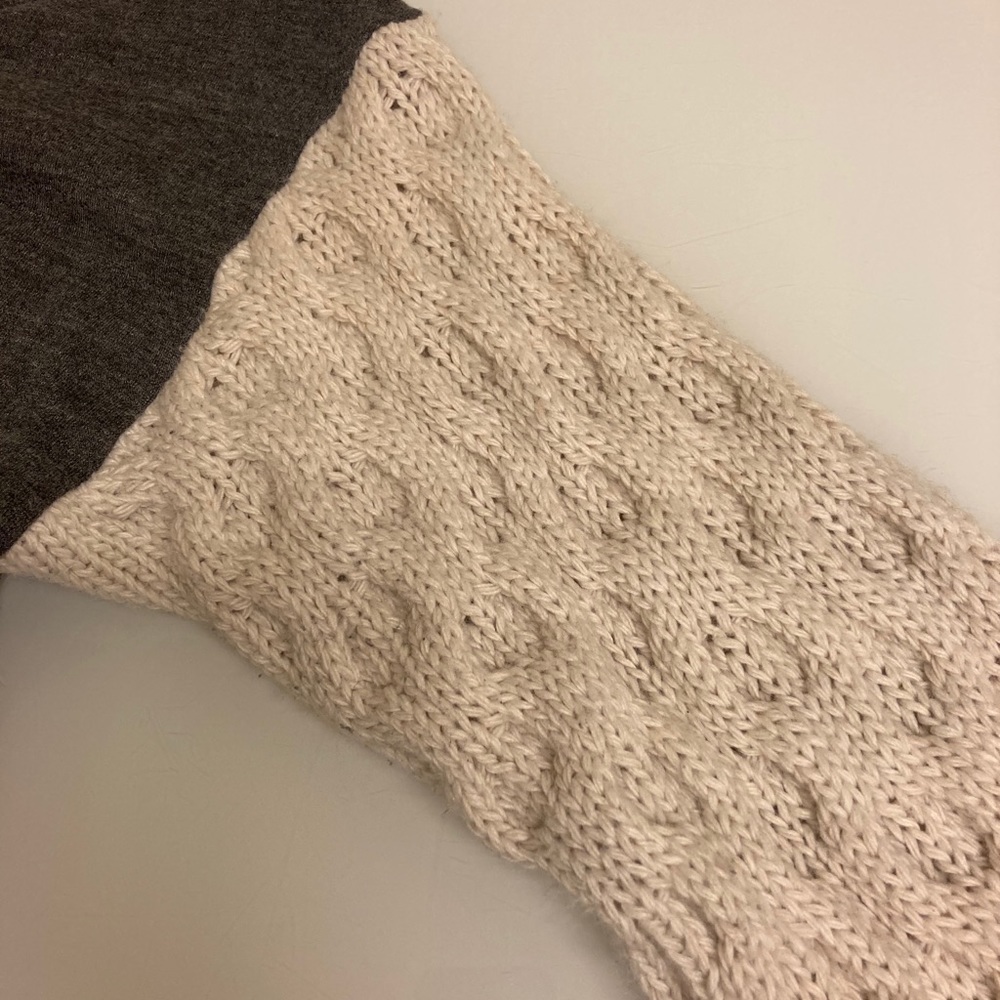 Grey Zara Sweater with Ivory Cable-knit Sleeves - Picture 4 of 10